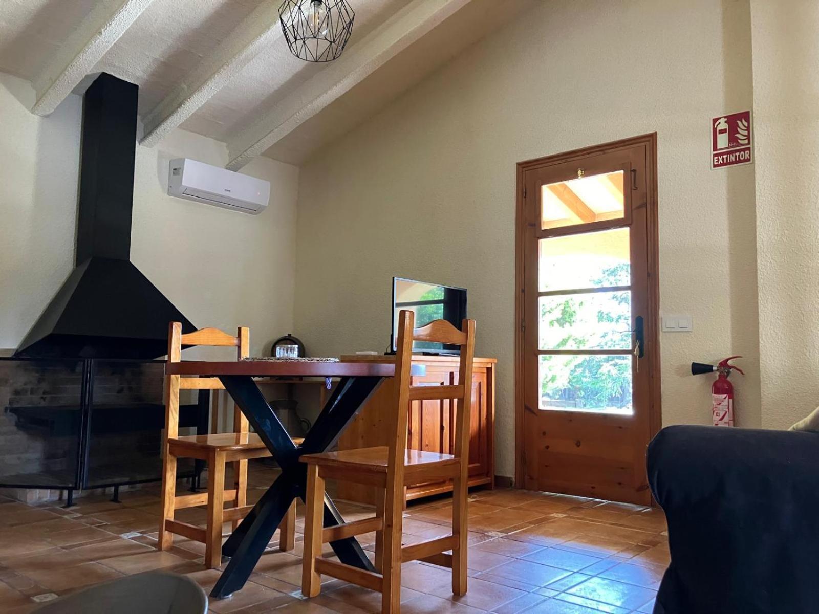 Apartment With Private Pool And Garden San Martín Sarroca المظهر الخارجي الصورة